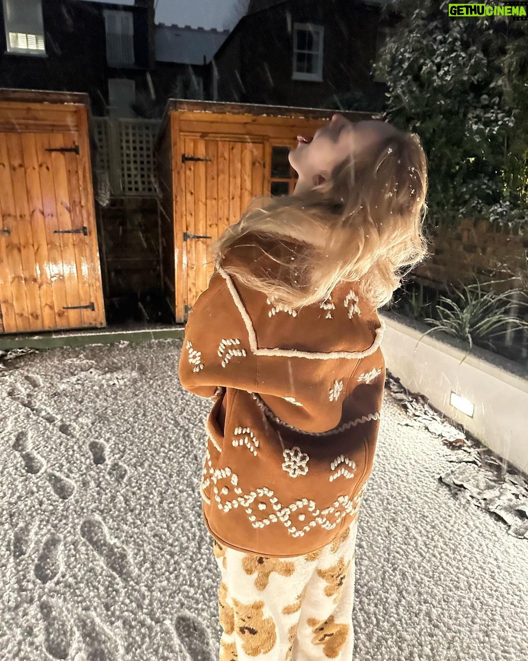Amybeth McNulty Instagram - Outfit definitely sponsored by somewhere fancy. London, United Kingdom