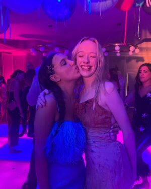 Amybeth McNulty Instagram - Happy 18th sweet girl, I love you dearly🤍