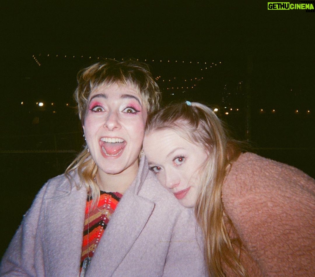 Amybeth McNulty Instagram - Kiki and I🐙