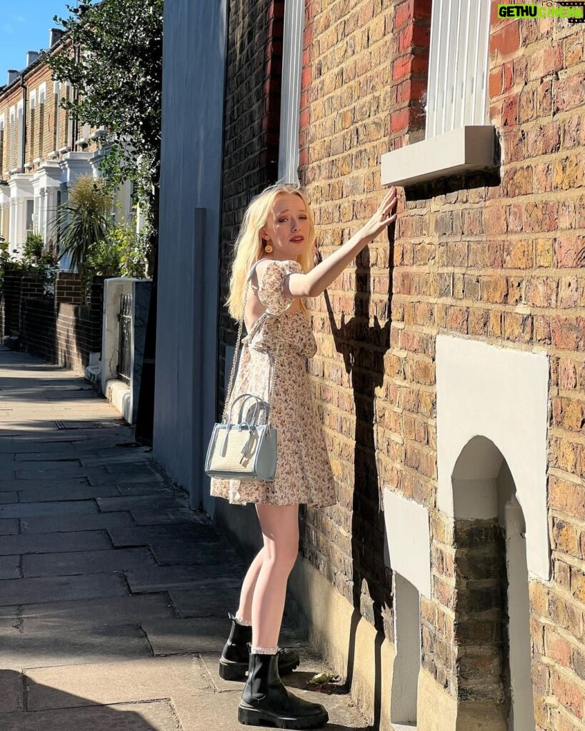 Amybeth McNulty Instagram - A Photoshoot that descended into CHAOS London, United Kingdom
