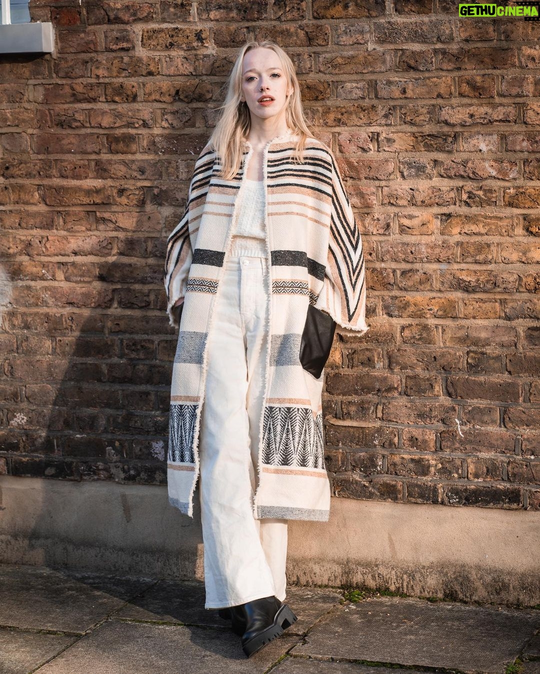 Amybeth McNulty Instagram - These boots were made for powerful women. @majeparis #Maje #ad 📸 @rachelkeeks London, United Kingdom