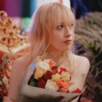 Amybeth McNulty Instagram - 💐😉 @rachelkeeks London, United Kingdom