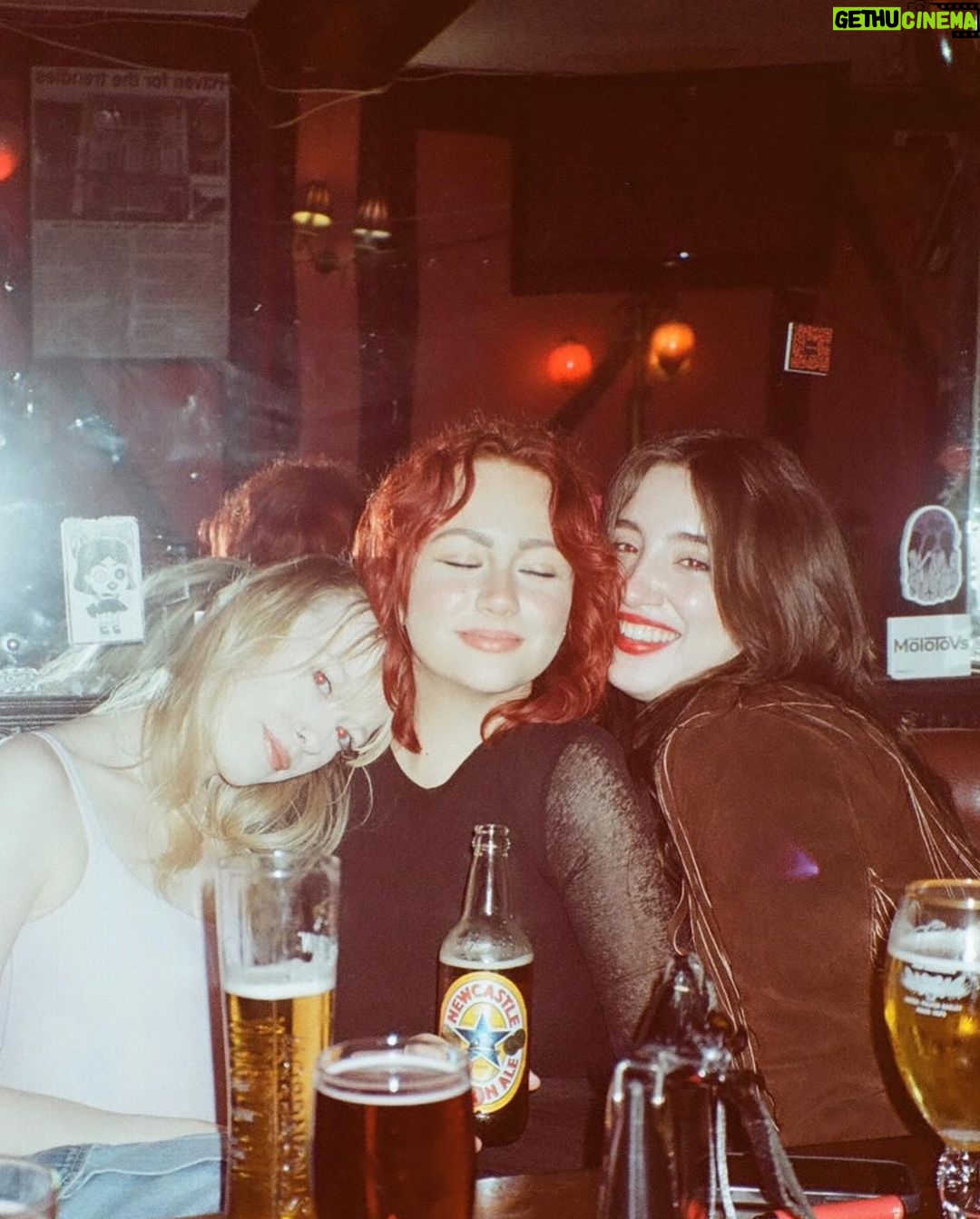 Amybeth McNulty Instagram - Valentines is for the girls