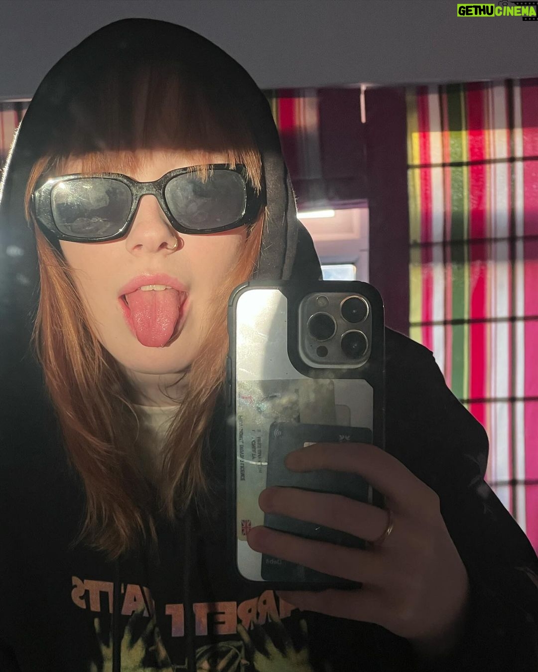 Amybeth McNulty Instagram - Collection of people and days that have made me happy❤️