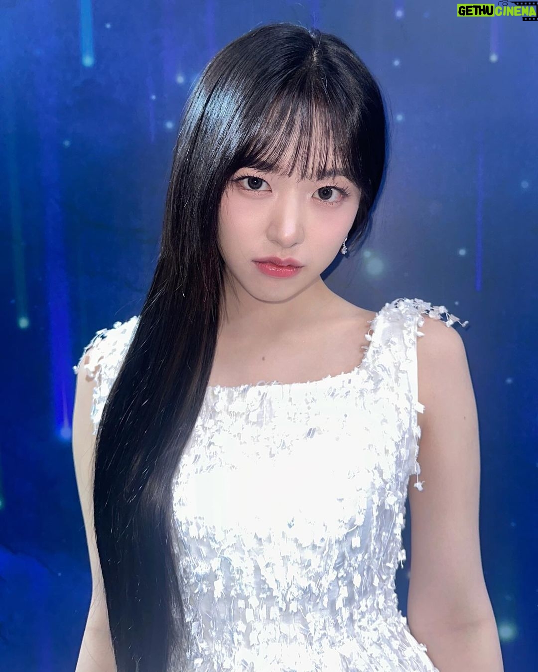 An Yu-jin Instagram - 소원을 빌어(This wish) 2023.12.22 1PM (KST)💫 #디즈니위시 #소원을빌어