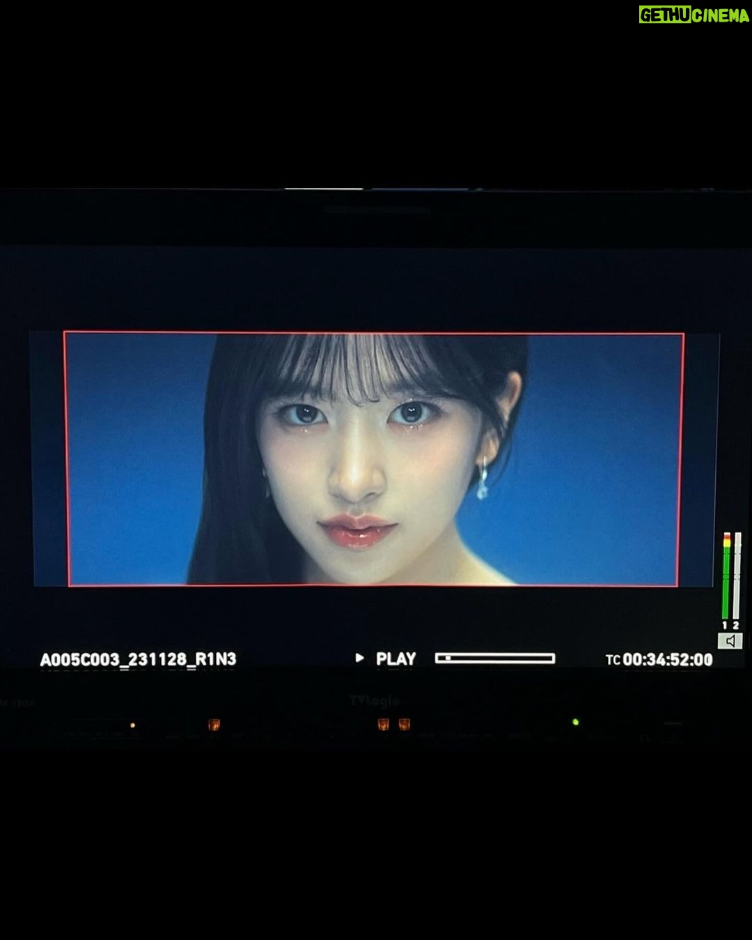 An Yu-jin Instagram - 소원을 빌어(This wish) 2023.12.22 1PM (KST)💫 #디즈니위시 #소원을빌어