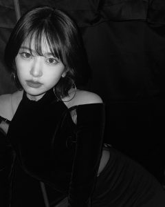 An Yu-jin Instagram - 大好きボタン💗
