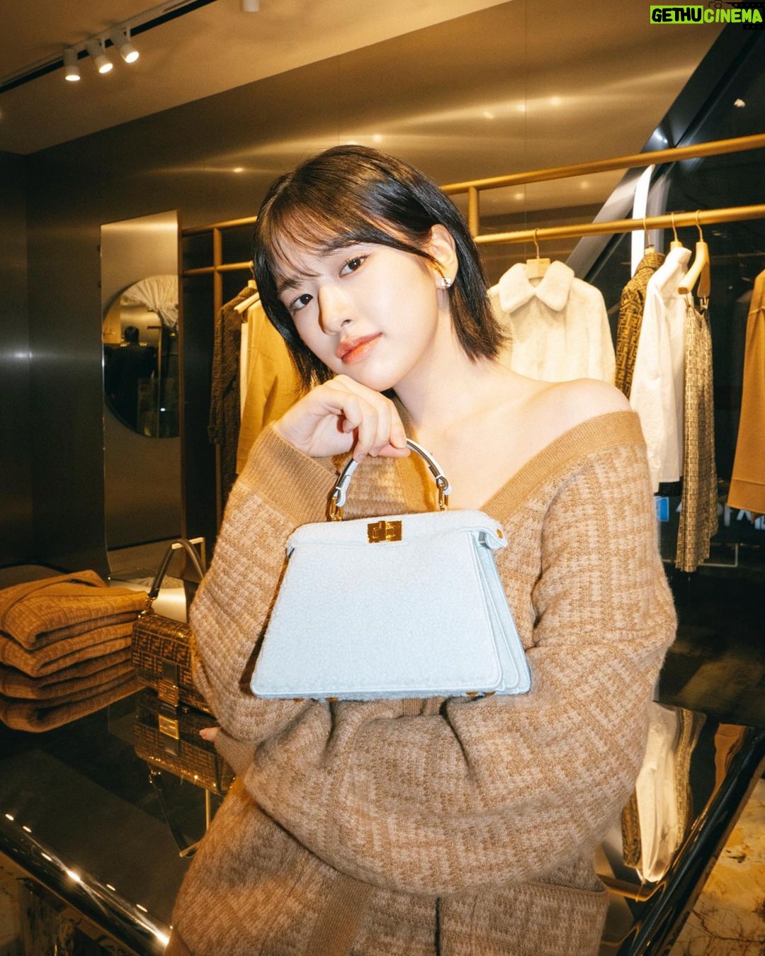An Yu-jin Instagram - #FendiWinter #Fendi @fendi