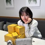 An Yu-jin Instagram - Glittery things✨🪩 @fendi #FendiGifts