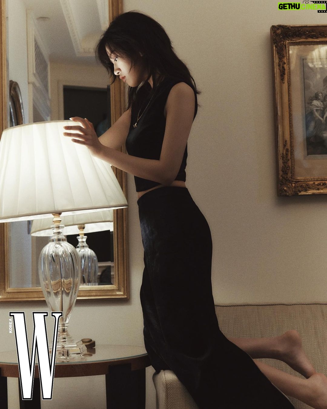 An Yu-jin Instagram - Milan memories @wkorea @fendi