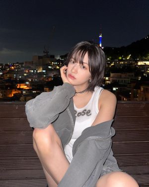 An Yu-jin Instagram - Either way i’m good🙂🙃