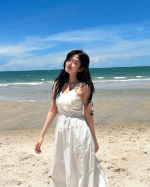An Yu-jin Instagram - 여름 보내줄래😂