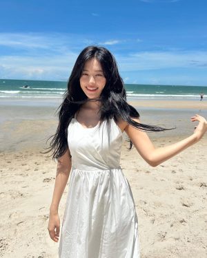 An Yu-jin Instagram - 여름 보내줄래😂