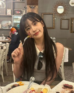 An Yu-jin Instagram - 밥진이🍴