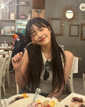 An Yu-jin Instagram - 밥진이🍴