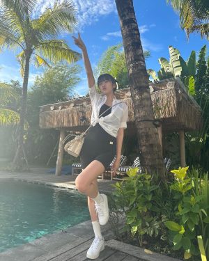 An Yu-jin Instagram - 발리에서 생긴 일