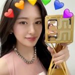 An Yu-jin Instagram - DIVE💖 Yesterday, we won the song of the year award at MAMA!! Best dance performance female group and best new female artist awards as well😉 It's amazing cause it’s only been a year since we debuted🤩 Once again, thank you for all your support and love. I sincerely wish to meet you guys in person! Just wait a little bit! We’ll be there😘 HAPPY 1ST ANNIVERSARY👏 @ivestarship