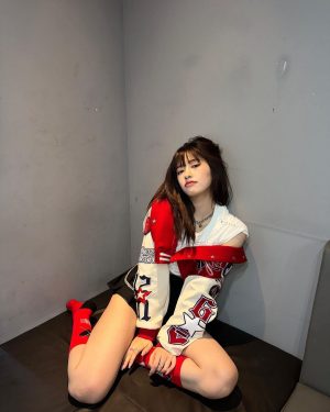 An Yu-jin Instagram - 음악중심❤️‍🔥