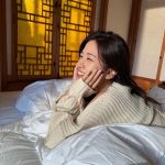 An Yu-jin Instagram - 날이 흐리니까 햇살 죠은 날 사진을 봐야지 @loccitanekorea ☁️