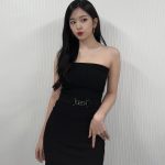 An Yu-jin Instagram - 우선 아이브의 1주년을 축하합니다! 벌써 1년이 지났다니 시간이 참 빠르네요 바로 어제 마마에서 신인상 베스트 퍼포먼스상 그리고 대상까지 받게 되었어요 작년 오늘의 저라면 상상조차 할 수 없었던 일인데요 다시 한번 감사드립니다 지난 한해 이루 말할 수 없는 사랑과 관심을 받았고 행복했습니다! 12월의 시작이기도 한 오늘 남은 연말도 마무리 잘하시길 바랄게요 날이 추우니 감기 조심하세요 사랑합니다❤❤