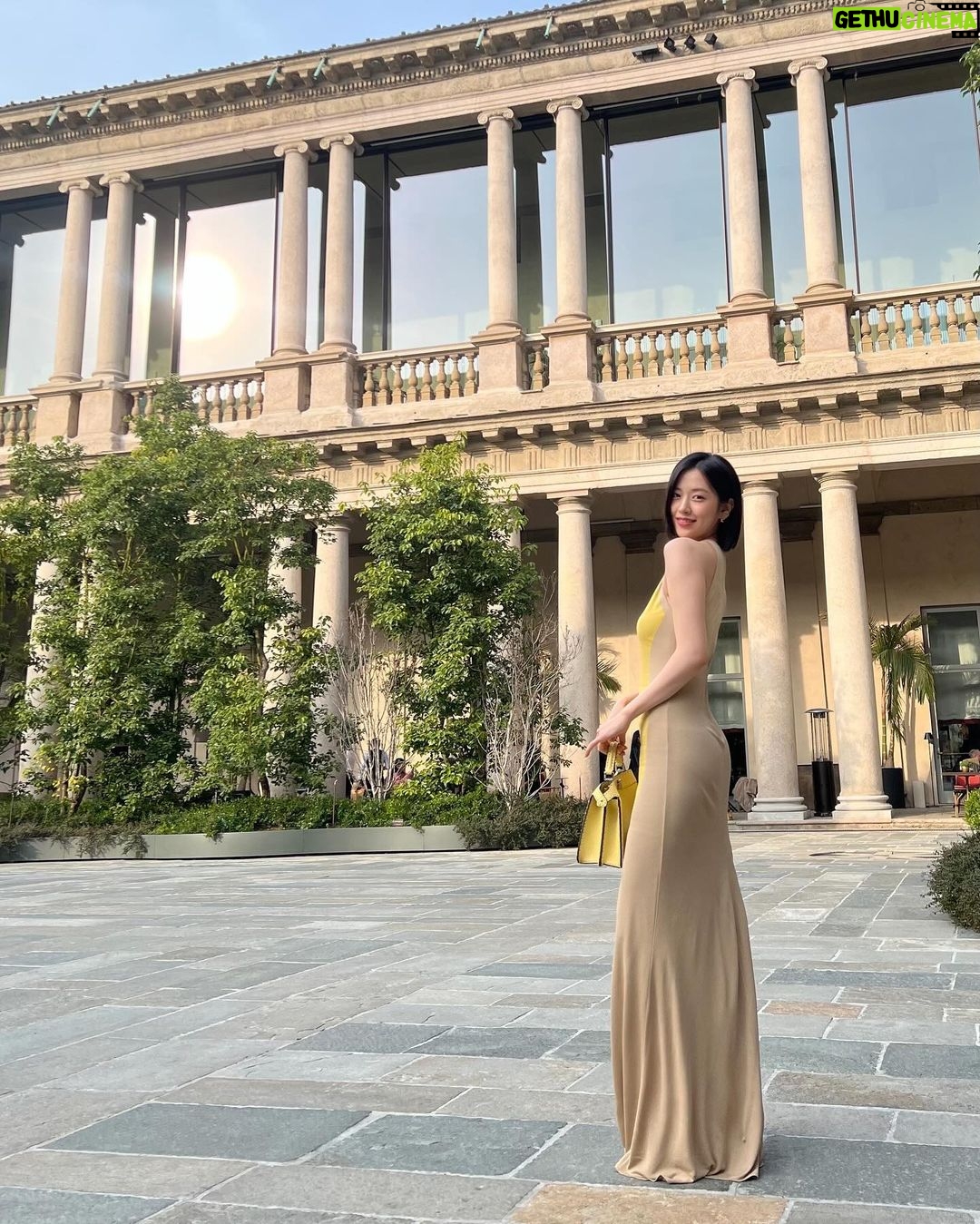 An Yu-jin Instagram - My second visit to Milan🐥 thank you @fendi 💛