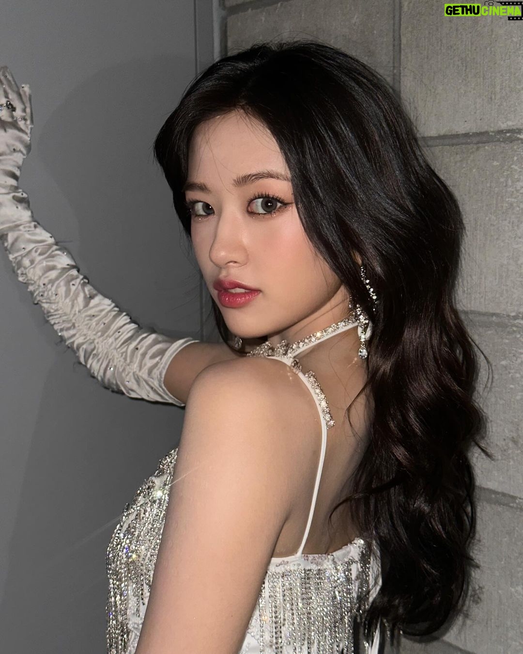 An Yu-jin Instagram - Like I said, I’ll love you until the END of time