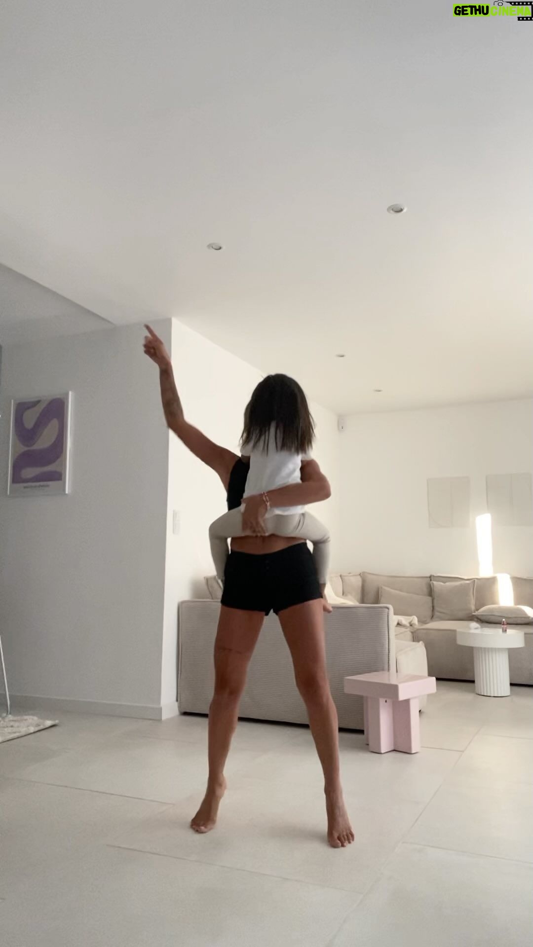 Anaïs Camizuli - 37.2K Likes - BEST FRIEND 💜
