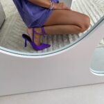 Anaïs Camizuli Instagram - La vie en Violet 💜 Tee Shirt et escarpins @zara