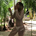 Anaïs Camizuli Instagram - Vite l’été ! Je déteste le froid . Vous êtes plutôt été ou hiver ? Dsl pour l’étiquette.