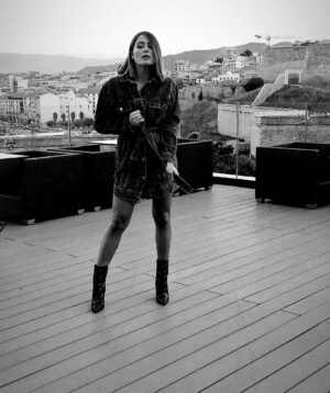 Anaïs Camizuli Instagram - Ma Bipolarité capillaire refait surface . 

J’ai envie du carré .