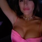 Anaïs Camizuli Instagram - STRONG WOMAN 💪🏼 Ne laissez jamais qui que ce soit vous faire douter de la femme que vous êtes … 🫶🏽