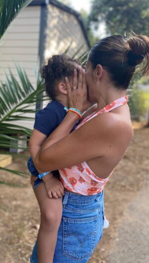 Anaïs Camizuli Instagram - Des Milliers de Je t’aime 🤍