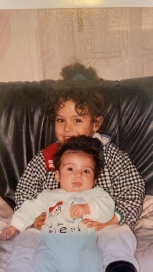 Anaïs Camizuli Instagram - Ma Soeur , la mienne . 

Joyeux anniversaire l’amour de toute ma vie . 

Je t’aime ❤️