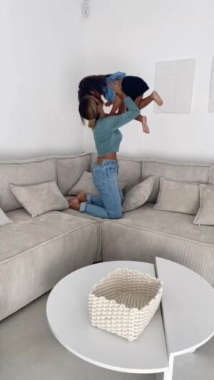 Anaïs Camizuli Instagram - Jamais séparées . 
On s’est trouvés ma Fille , mon âme soeur 🤍