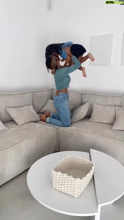 Anaïs Camizuli - 18.4K Likes - Jamais séparées .
On s’est trouvés ma Fille , mon âme soeur 🤍