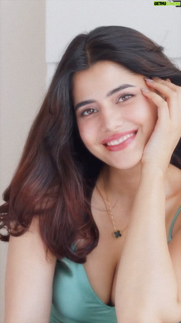 Anahita Bhooshan - 163.2K Likes - Transition after agess..
.
.
.
#reels #reelsinstagram #reelsindia #transition #transitionreels