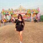 Anahita Bhooshan Instagram - LOLLA Day 🎸 with @budweiserindia ❤️ . @budweiserbeats @alistclub . . . #budweiserindia #beaking #budweiserbeats #getyourbeatson Mahalakshmi Race Course, Mumbai
