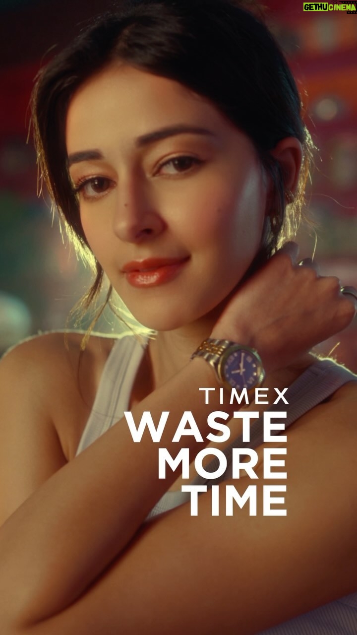 Ananya Panday Instagram - Good listener β
Loves the sun β
Looks great in green β
Thatβs our new bae, the bae we love to #WasteMoreTime with π #Timex #TimexIndia #AnalogLife #SeasonOfLove #AnanyaPanday #ad