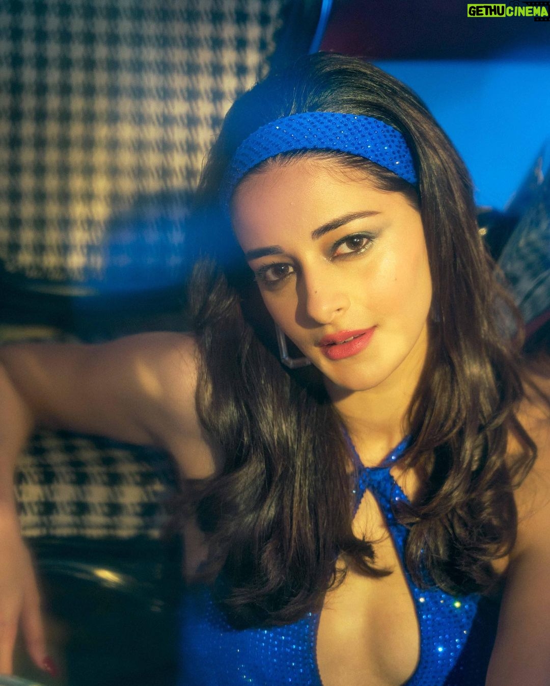 Ananya Panday Instagram - Panicked at the disco πͺ©πΊπ»
