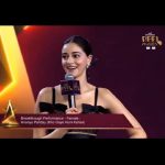 Ananya Panday Instagram - Thank you @cnnnews18 and @showsha_ for the ‘Breakthrough Performance of the Year’ award for my most special film #KhoGayeHumKahan ❤️ wouldn’t be possible without @arjunvarain.singh @gouravadarsh @siddhantchaturvedi @zoieakhtar @reemakagti1 @ritesh_sid @faroutakhtar and the entire cast and crew 🫶🏼#News18ShowshaReelAwards