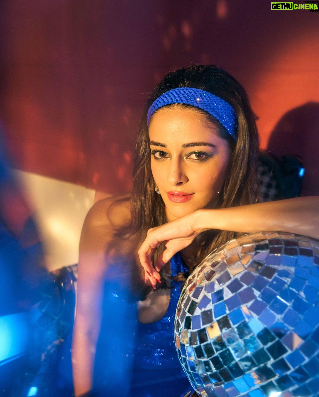 Ananya Panday Instagram - Panicked at the disco πͺ©πΊπ»