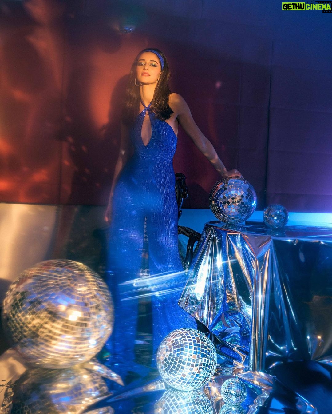 Ananya Panday Instagram - Panicked at the disco πͺ©πΊπ»