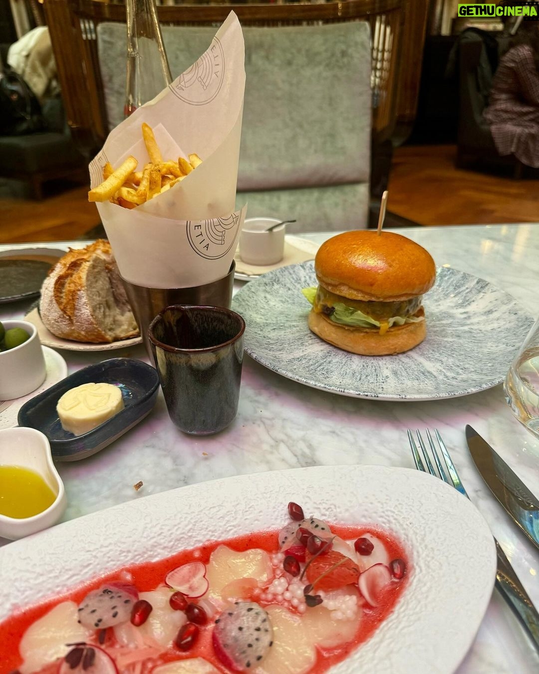 Anas Bukhash Instagram - / an experience ✨ من باريس Hotel Lutetia Paris