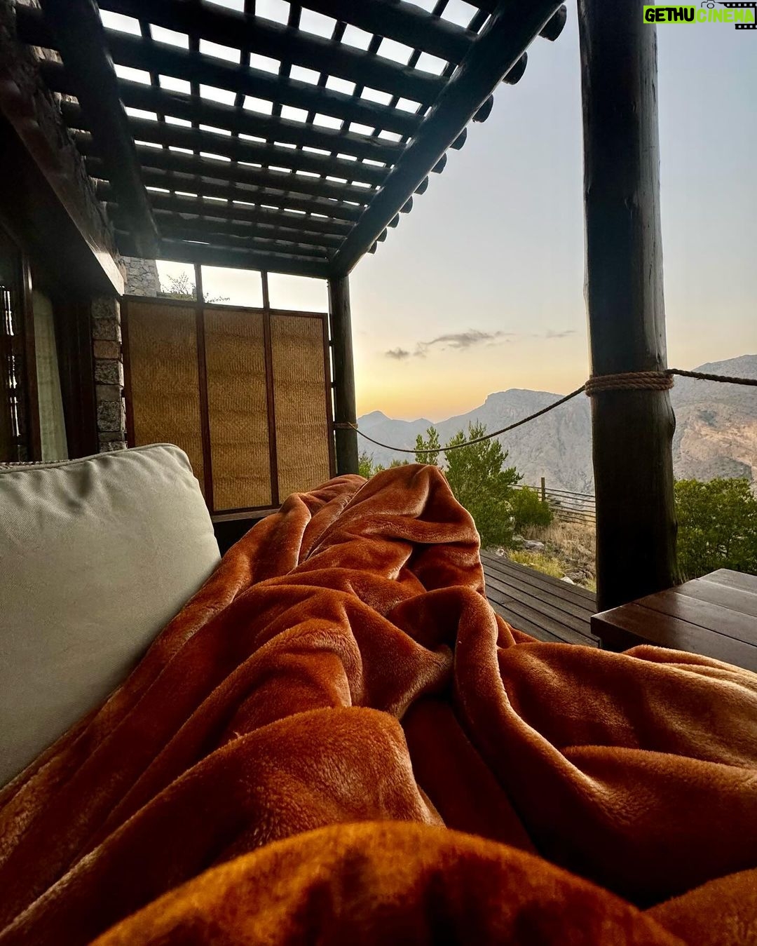 Anas Bukhash Instagram - / a oman road trip 🚙 ⛰️ 🇴🇲 رحلة إلى عمان Oman