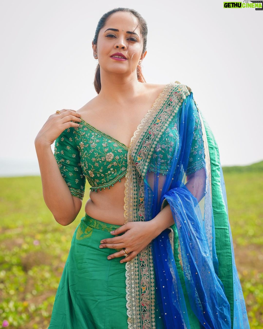 Anasuya Bharadwaj Instagram - Never jealous, never intimidated, never in competition. I have got my own blessings. 🧿😇🦜 Styling @rishi_chowdary Outfit @neerusindia MUA @makeupbysiva HSA @telusivakrishna PC @the_krishnas_ @sandeep_fp Celebrity management @kalyansunkara @umediaentartainments