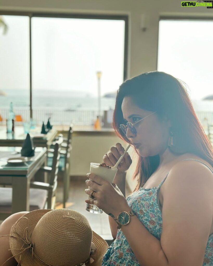 Anasuya Bharadwaj Instagram - My favourite place to vacation is anywhere by the ocean 🌊👒🧜🏻‍♀️ #UnfilteredPhotography #FirstVacay2024 ✨