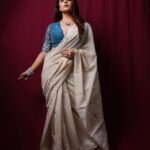 Anasuya Bharadwaj Instagram - Remember: No one else can do what you do, the way you do it. 𝘛𝘩𝘢𝘵 is your Super power 😊🦄🦋🪽 Blouse by @sreemukhi.mekala 💙 MUA @makeupbysiva HSA @telusivakrishna 🪮 PC @nagraphyofficial 📸