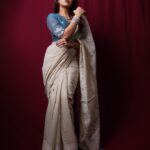 Anasuya Bharadwaj Instagram - Remember: No one else can do what you do, the way you do it. 𝘛𝘩𝘢𝘵 is your Super power 😊🦄🦋🪽 Blouse by @sreemukhi.mekala 💙 MUA @makeupbysiva HSA @telusivakrishna 🪮 PC @nagraphyofficial 📸