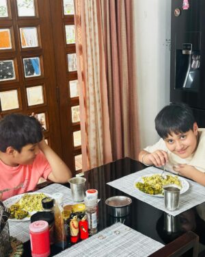 Anasuya Bharadwaj Instagram - అందరికీ మకర సంక్రాంతి శుభాకాంక్షలు 🌾❤️🍚🪁
सभीको मकर संक्रांति कि शुभकामनाएँ 🌾❤️🍛🪁
Happy Sankranthi everyone 🌾❤️🍲🪁