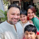 Anasuya Bharadwaj Instagram - అందరికీ మకర సంక్రాంతి శుభాకాంక్షలు 🌾❤️🍚🪁 सभीको मकर संक्रांति कि शुभकामनाएँ 🌾❤️🍛🪁 Happy Sankranthi everyone 🌾❤️🍲🪁